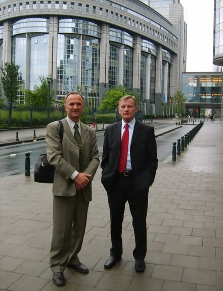 Sa Antom Pribanićem na dodjeli nagrade u Briselu 2009.