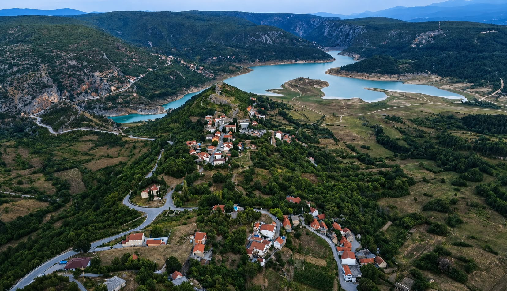 Ričice i Zeleno jezero iz zraka – Vice Tandara